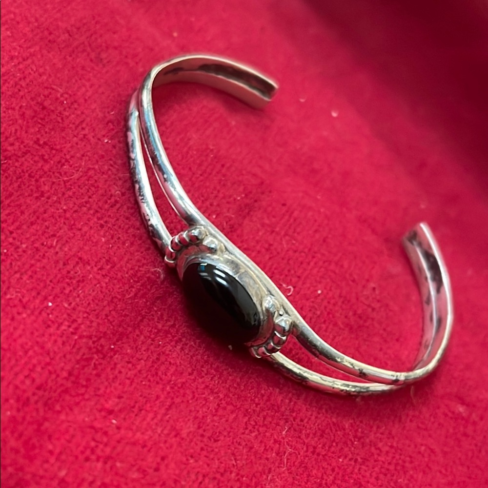 Elegant Silver and Black Women's Bracelet